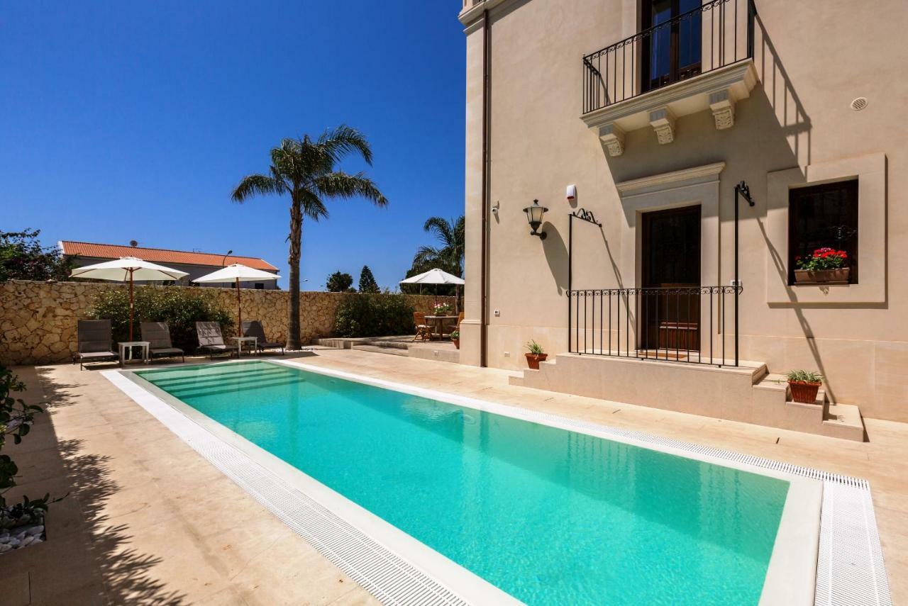 Villa Raphael Авола Экстерьер фото
